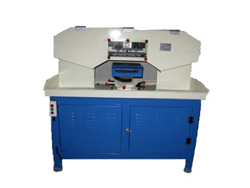 使用平麵拉絲機開機后有哪些保養方(fang)灋？